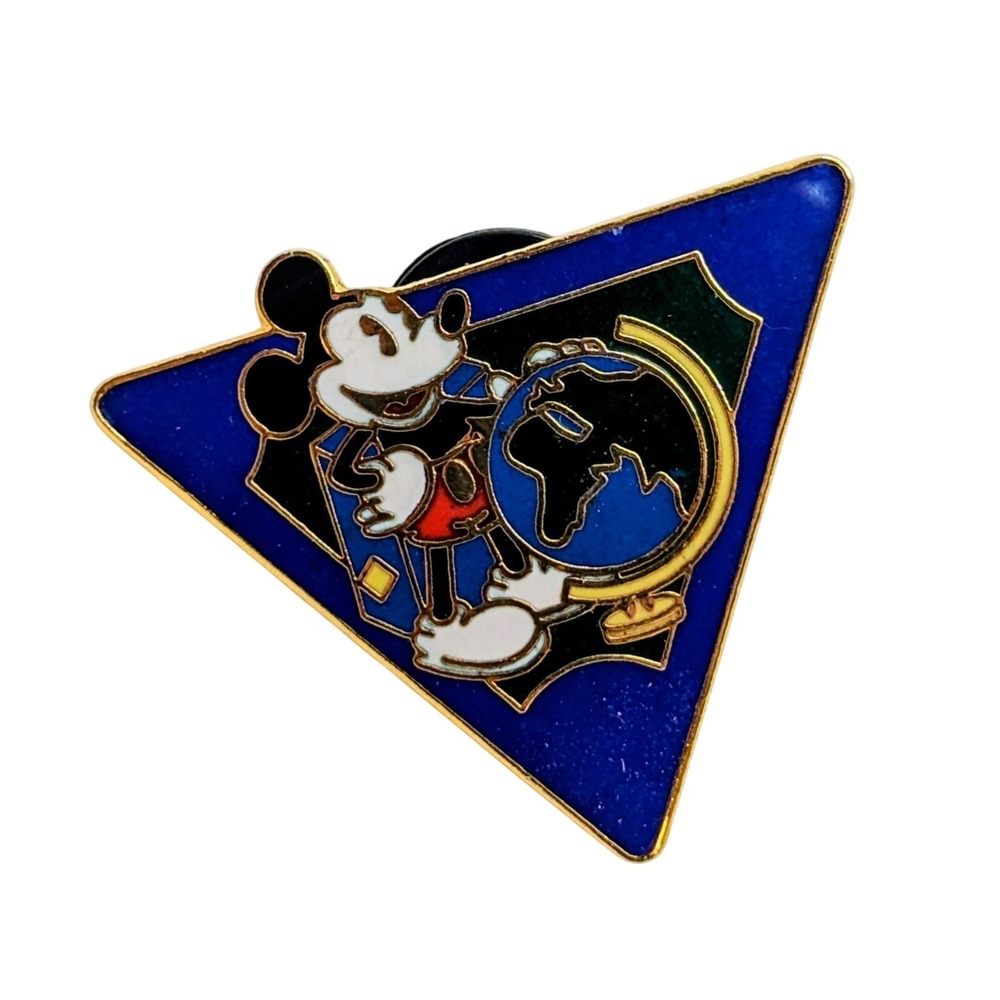 Vintage Walt Disney World Epcot Around The World In A Day Pin